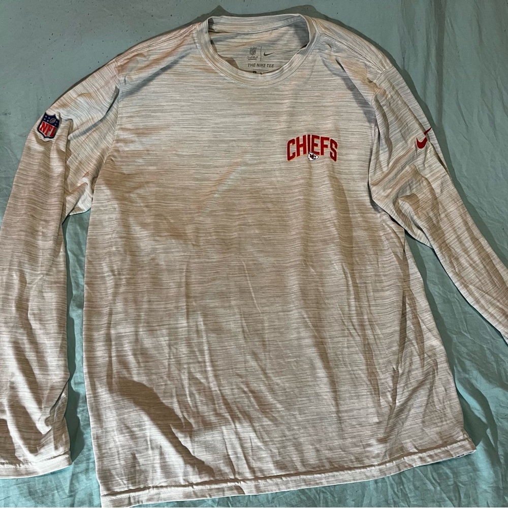 Nike Dri-FIT Grey & White Tee
